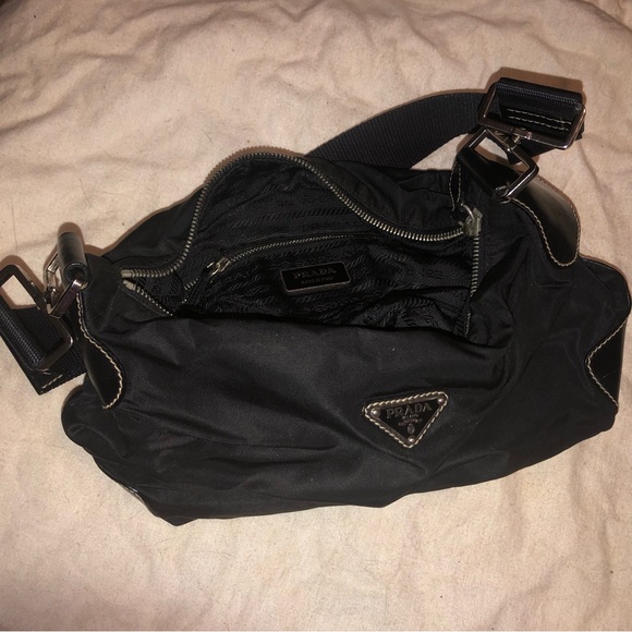 Nylon Prada shoulder bag - Picture 2 of 4